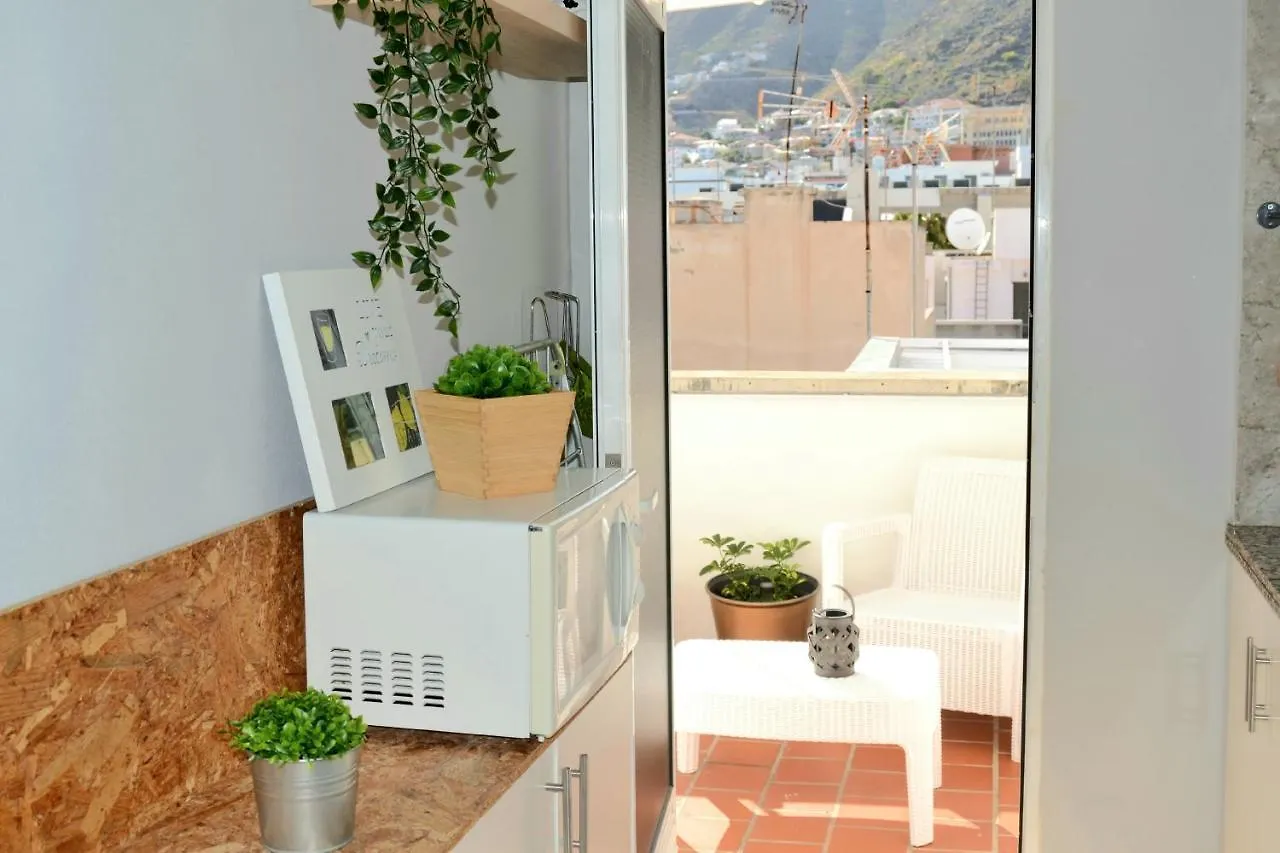 Atico En El Corazon De Santa Cruz/ Cozy Penthouse Apartment 0*, Santa Cruz de Tenerife