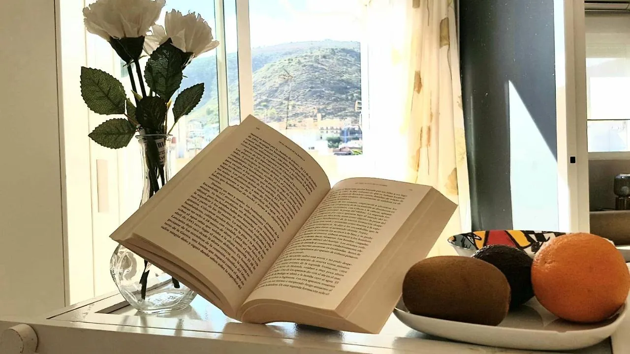 Atico En El Corazon De Santa Cruz/ Cozy Penthouse Apartment Spain